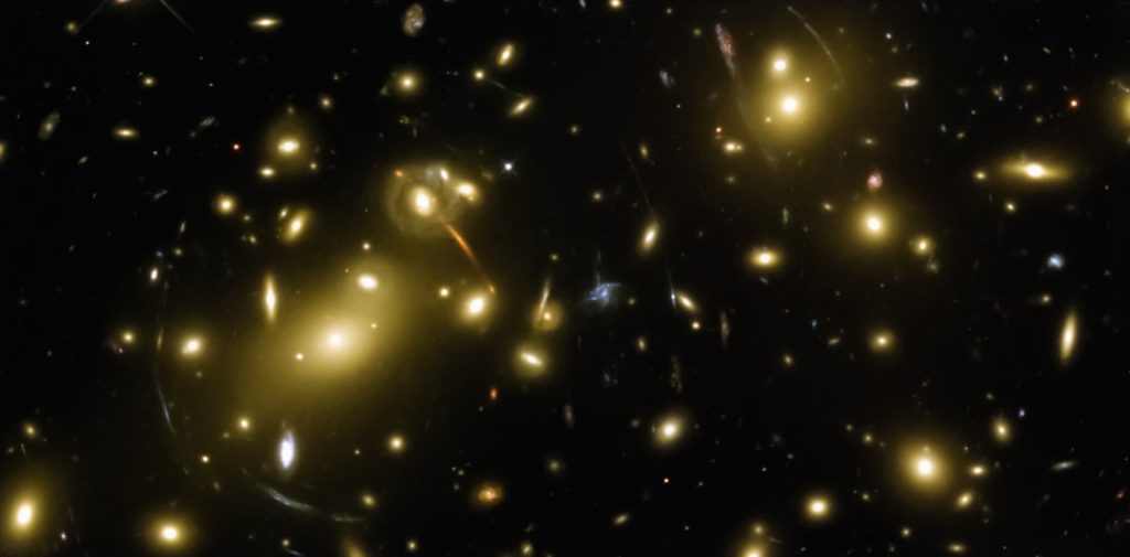 超高輝度超新星の中心に磁星が存在する可能性