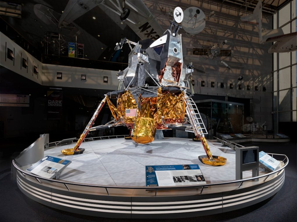 月資源活用へ新材料、NASA開発で月岩石を溶融