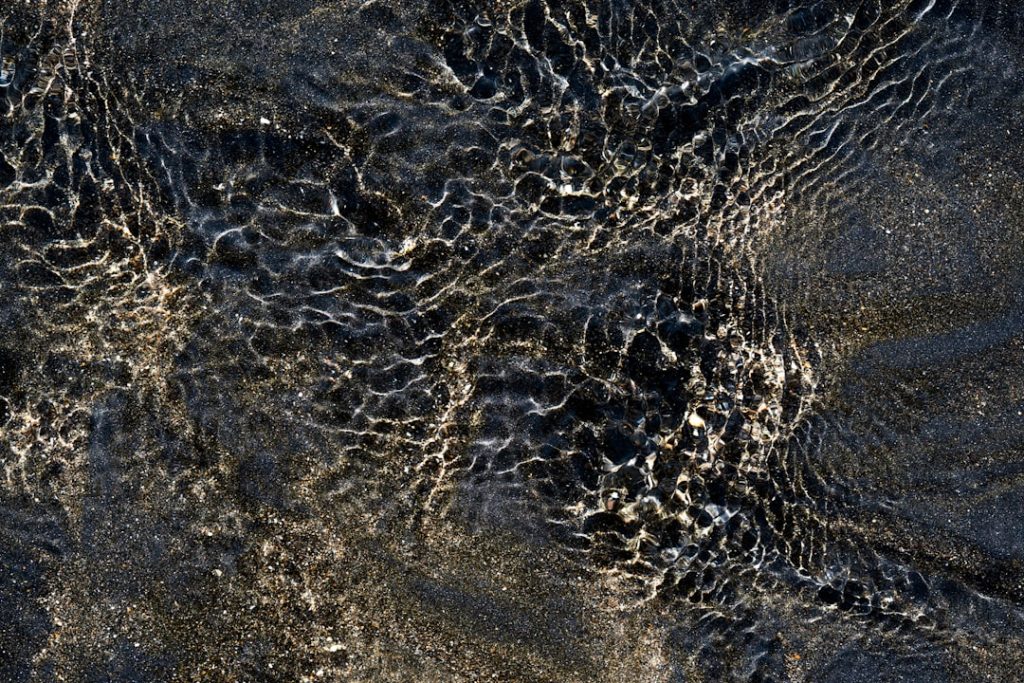 衛星が捉えた謎の海底火山噴火—NASA観測
