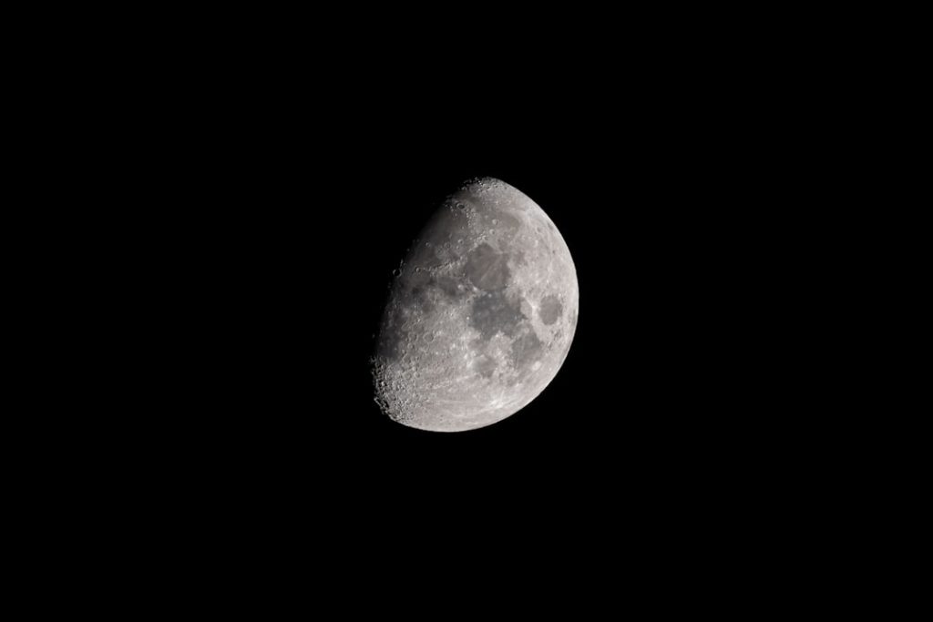 2026年5月27日の夜空で3惑星が一列に並ぶ