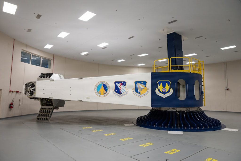 宇宙軍がK2衛星でレーザー通信実験