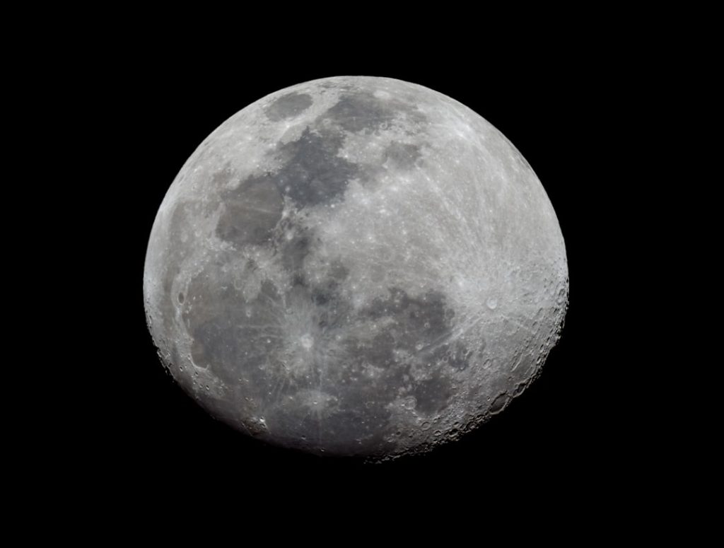 NASA アルテミス2号で月の裏側撮影へ