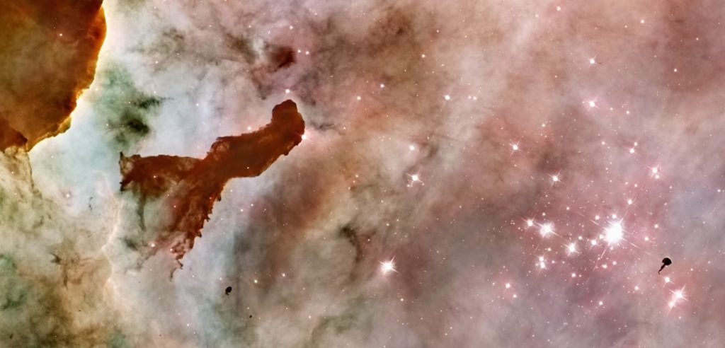 ウェッブ宇宙望遠鏡が捉えた星団による銀河変動の謎