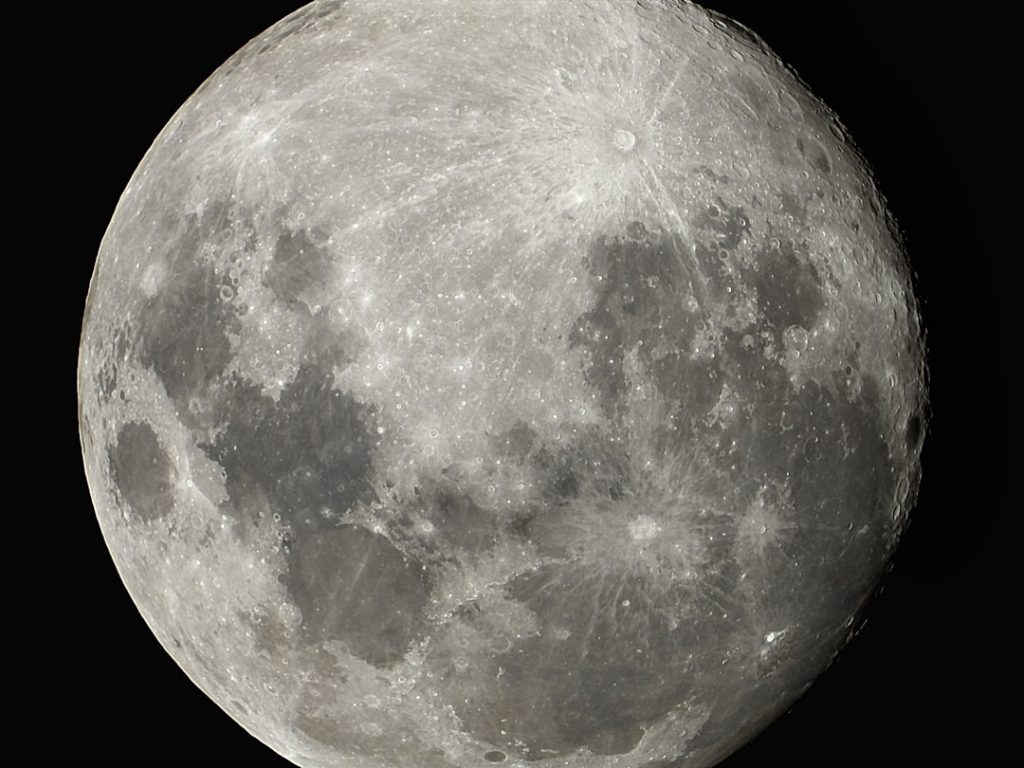 NASA月面観測：アルテミス2号宇宙飛行士の月研究