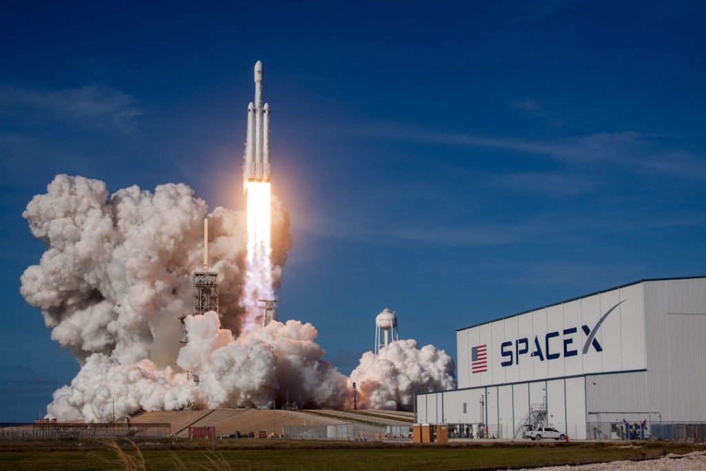 SpaceXの周波数取引、24億ドルの担保条件でFCC承認