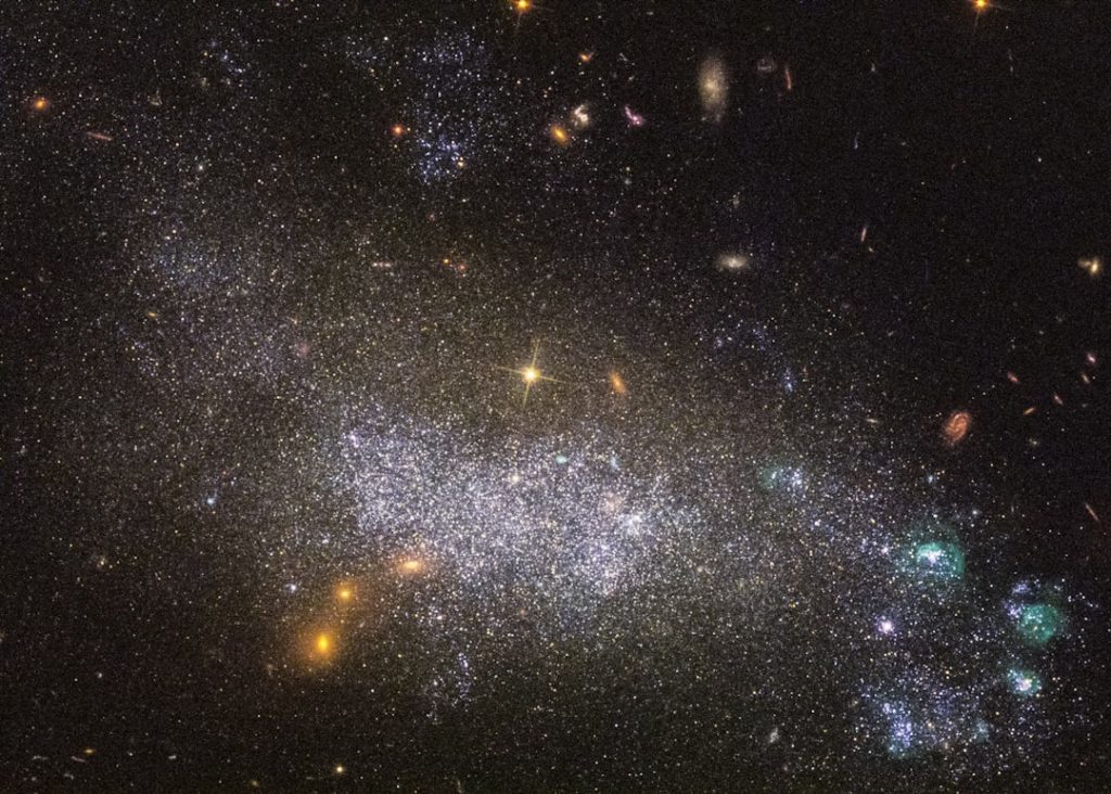 宇宙に始まりなし？無から生まれた宇宙論の謎