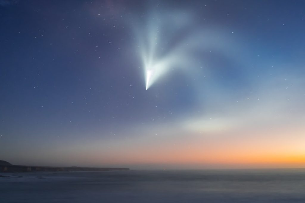 SpaceX、Falcon 9でStarlink24基を打ち上げ