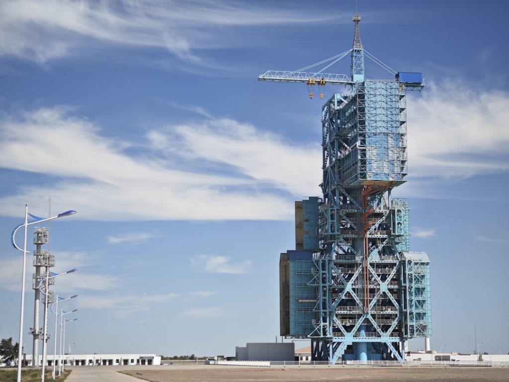 中国の新型ロケット初号機、Falcon 9型で打ち上げ成功