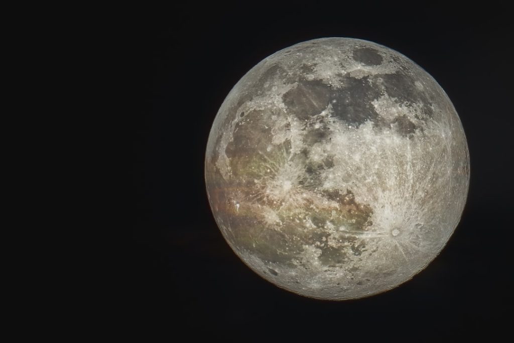 アルテミスII、月明かりの地球撮影に成功