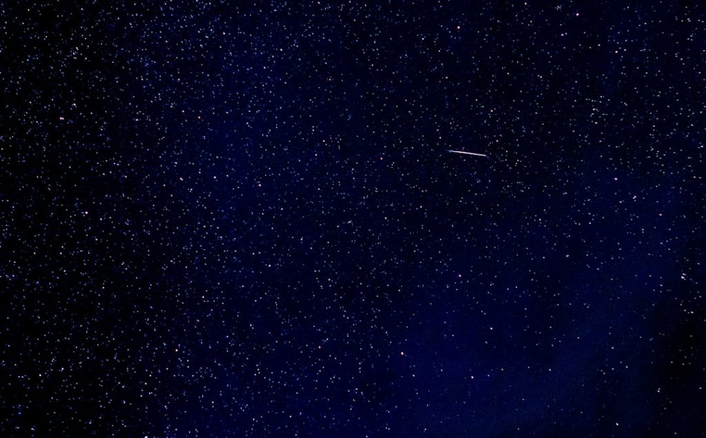 ジェイムズ・ウェッブ宇宙望遠鏡が捉えた星団の謎の空白
