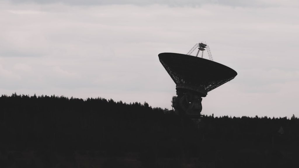 学生天文学者が謎の宇宙信号源を特定