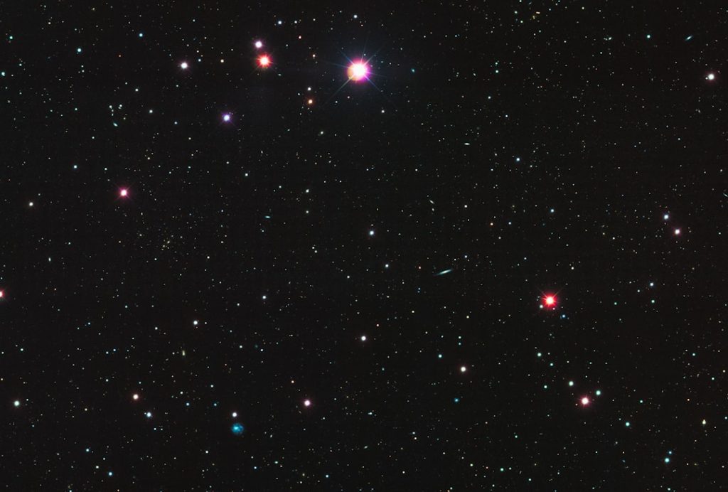 時空結晶が極小ブラックホール生成、物理学者が新仮説
