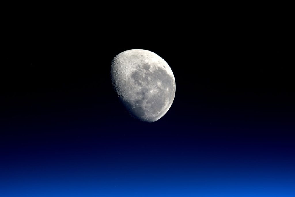 2026年6月の新月、水星・金星・木星が肉眼で観測可能に