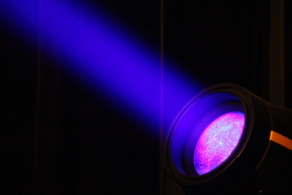 太陽が消えたら光が詰まる？NASAの思考実験で解明