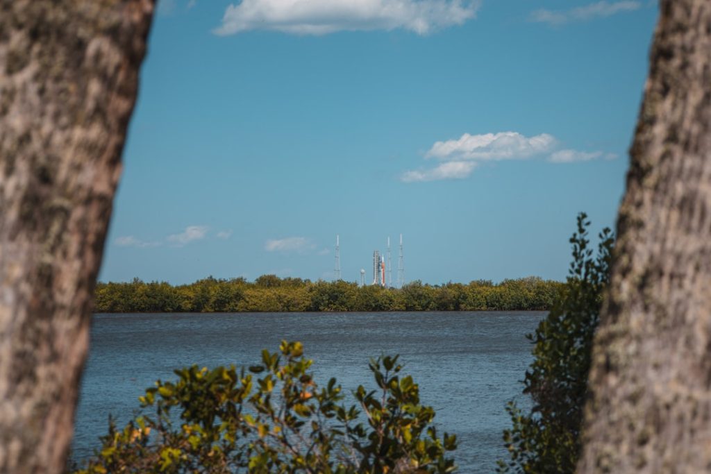 SpaceX、ブルーバード衛星3機を打ち上げ　直接通信で離島も対応