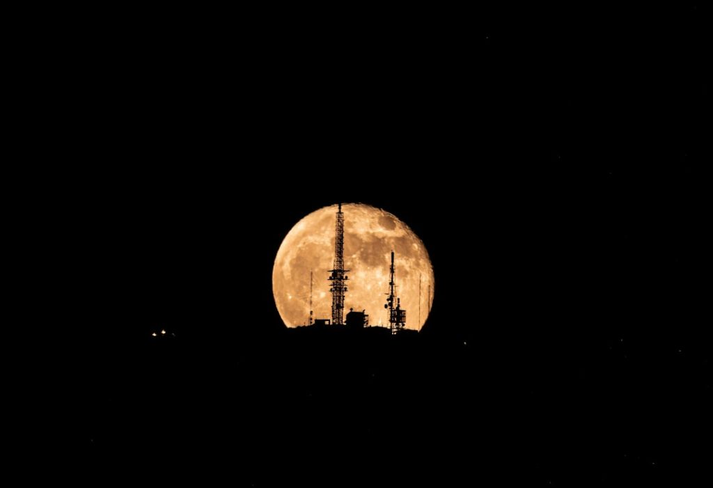 月基地建設で各国が異なる設計案、NASAが主導する国際戦略
