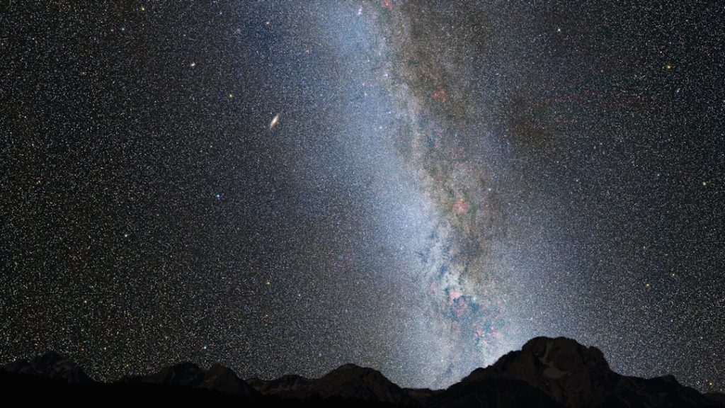 自転反転する彗星が崩壊の危機、天文学者が警告