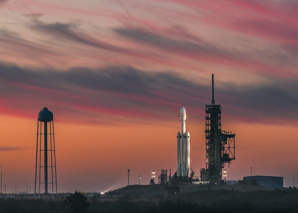SpaceXがBlueBird衛星で携帯直結通信を実現