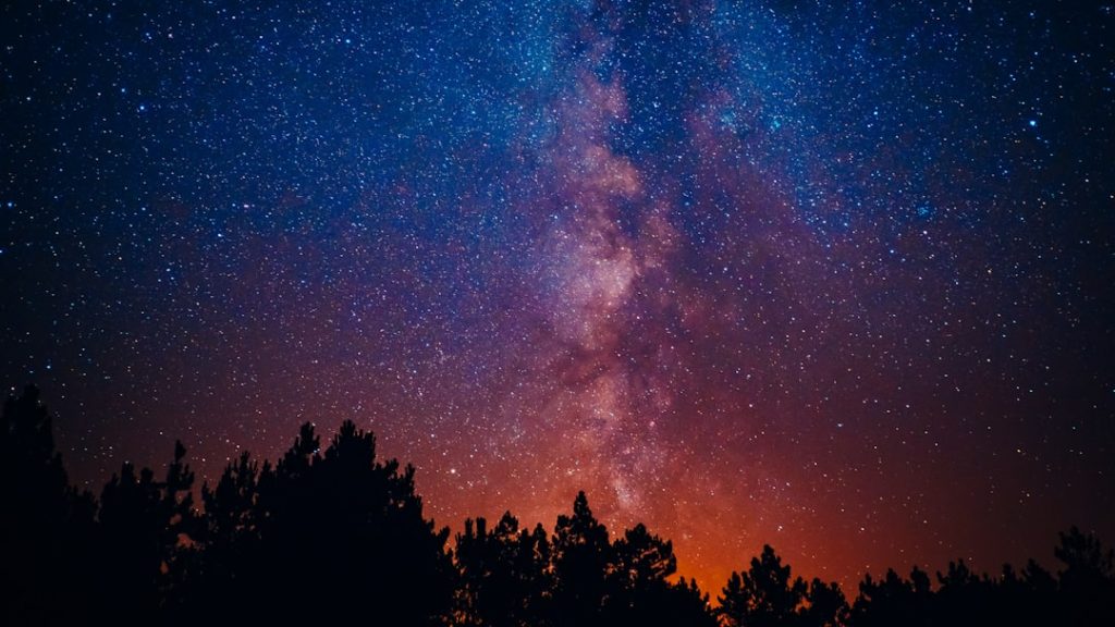 ペルセウス座流星群2026、新月で観測条件最高