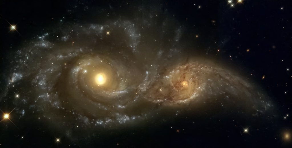 カリフォルニアの衛星製造、規制圧力下で急速拡大